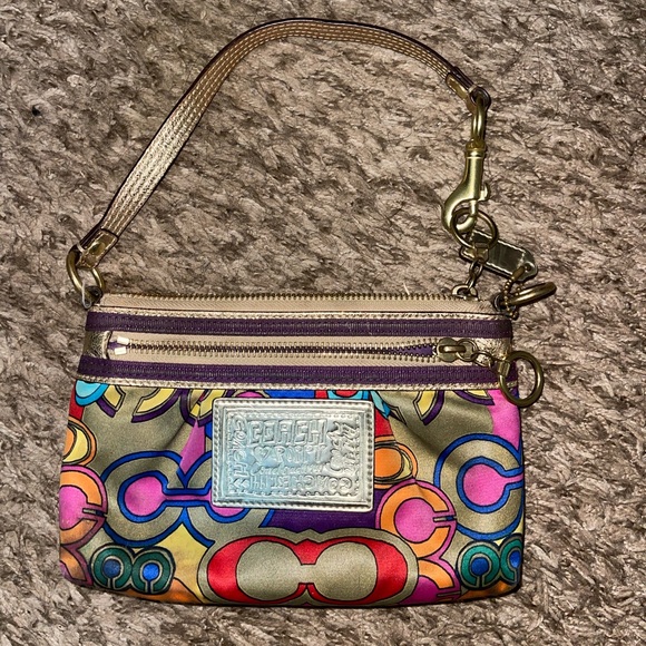 Rare Coach Poppy Wristlet - Picture 1 of 4